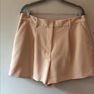 Elegant Cream Nine West Women's Shorts Size 14